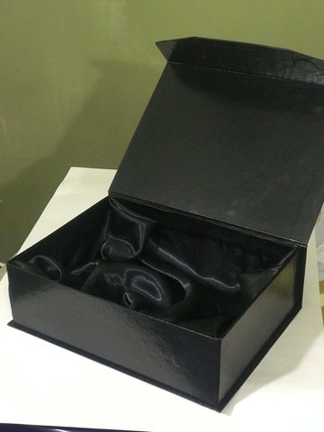 Magnetic Rigid Box with Silk
