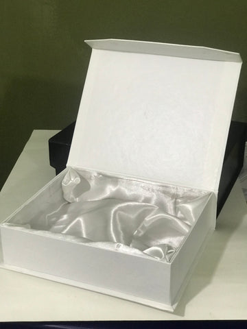 Magnetic Rigid Box with Silk