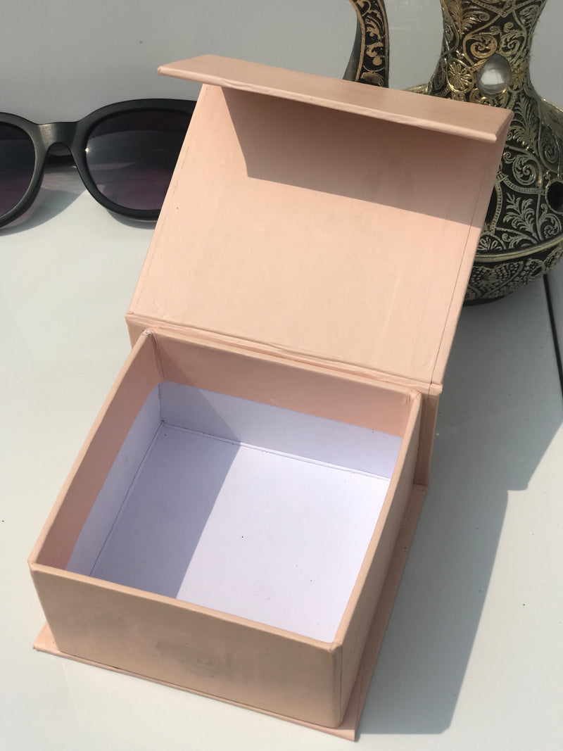 Rigid Box (Magnetic)